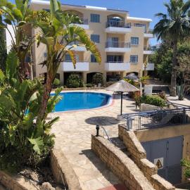 Stylish 1BR Apt With Pool - Near Mall, Restaurants & Shops