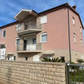 Apartments Ban, hotel em Galižana