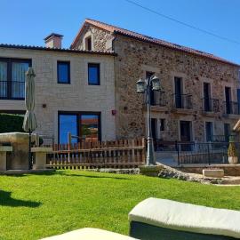 O Relax do Río - Casa Molino Boutique, con Jardín y Desayuno en Muxía – hotel w mieście Muxia