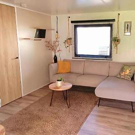 Viesnīca Chalet Cozy Cove te Lauwersoog,1-6 Pers, 3 Schlafzimmer, 2 Badezimmer, 55m2! pilsētā Luversoge
