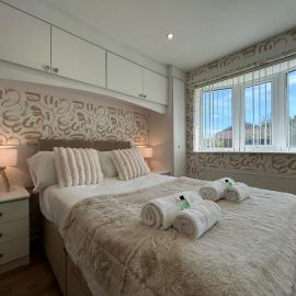 Modern 2 Bedroom Home