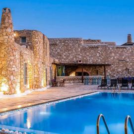 Myrovi Sunset Villa - Sea View & Pool in Kanalia, hotel i Agios Ioannis Mykonos