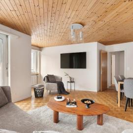 Modern Alpine Stay Terrace Central Davos