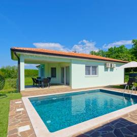 Villa Petar by Rent Istria, hotel in Buje