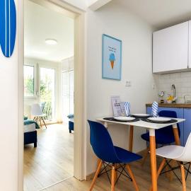 Balaton Wave Apartments、バラトンアルマーディのホテル