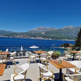Agape Rose Hotel, готель у місті Тиват