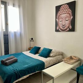 Studio3 proche Quai Rouget, hotel in L'Isle-sur-la-Sorgue