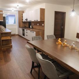 Privat Agapi, hotel vo Vrbove