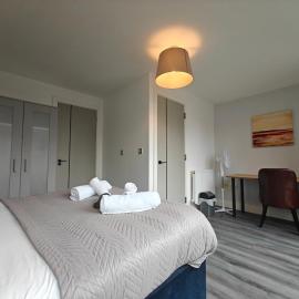 Park Central 4 Double Bedroom House in Birmingham City Center, hotel in Birmingham