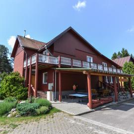 Nakvynė prie ežero Akmenėlis, hotel u gradu 'Dyviliškiai'