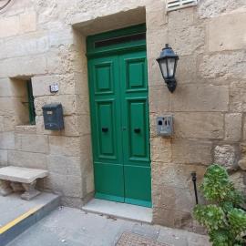 Kalkara Maisonette in the Alley