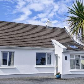 Cúig Cottage - Wild Atlantic Way, Galway – hotel w mieście Inverin