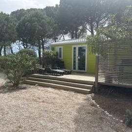 Menthalo 4 étoiles La Presqu île du Barcarés Mobil Home 6 pers premium climatisé, hotel in Le Barcarès
