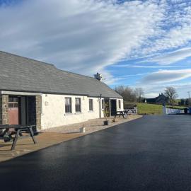 Tavnaghoney Cottages、クーシェンドールのホテル