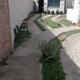 Casa para 4 personas equipada y amueblada con cochera en fraccionamiento Av López Mateos en Tlajomulco de Zúñiga Jalisco