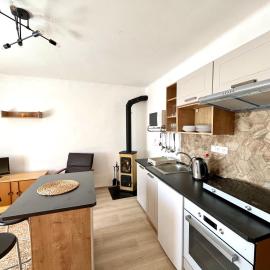 Apartmán U Sadu, hotel di Miletín
