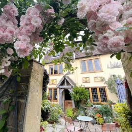 The Secret Garden Rooms – hotel w mieście Deal