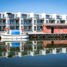 Beautiful harbor view apartment – hotel w mieście Hvide Sande