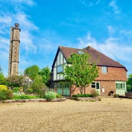 Stunning 7 Bedroom Escape Near New Forest and Beach - Large Garden - Serene Setting - Sleeps 14, hotel u gradu Sway