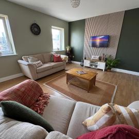 Luxury Apartment 1 min to Beach