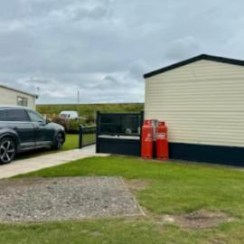 5 Minutes Walk From Beach , Fully Disabled,Pet Friendly Caravan With Hot Tub On Coastfields Holiday Village