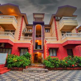 Townhouse Oak Calangute Bus Stand, hotel in Goa