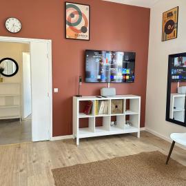 Elegant 2 Bedroom Apartment with Free Parking Paris St-Denis by Immo Kit BNB