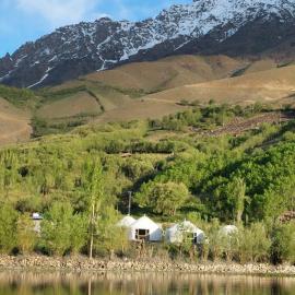 Apex Hotels and Resorts Phander Ghizer, готель у місті Gologh Muli