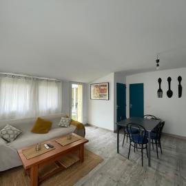 Chez moon Joli appartement rénové proche centre et parking privé, hotel a La Tremblade