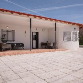 Blue Pebble House, hotel in Nea Irakleia