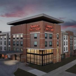 Hampton Inn & Suites Omaha-Downtown, hotel sa Omaha