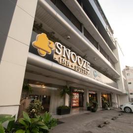 Snooze Inn & Suites, hotel en Davao