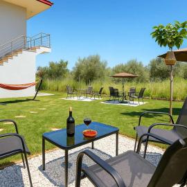 Aigli Garden Getaway, Escape Close to Vrasna Beach, hotel en Vrasná