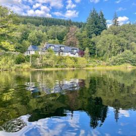 Ardross Cottage, hotel i Aberfoyle