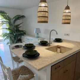 Appartamento Spiaggia Marinella con vista mare e piscina, Costa Smeralda