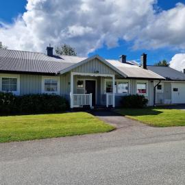 Fisherman's house-rooms 1-8 persons near Storuman, hotell i Stensele