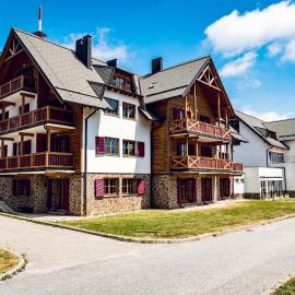 Pohorje Village Wellbeing Resort - Family Apartments Bolfenk, ξενοδοχείο σε Hočko Pohorje