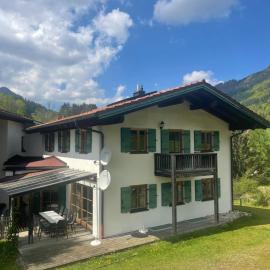 Landhaus Maiergschwendt inkl Chiemgaukarte, Hotel in Ruhpolding