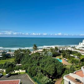 71 Sea Lodge Beachfront Apartment