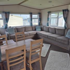 Riverside Caravan Hire, Haven Kent Coast, hotel in Allhallows