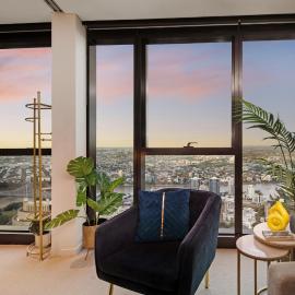 The Gatsby Escape Skytower Luxury Living at Level 71, hotel in Brisbane