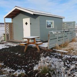 Óbót 1 riverside cabin, готель у місті Еґільсстадір