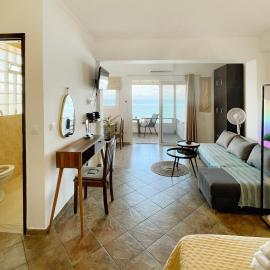 Chelona - Coastal Apartment