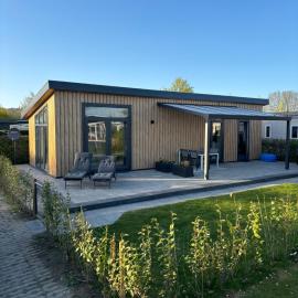 In Seenähe - Modernes Chalet im Ferienpark De Veerstal - familienfreundlich!
