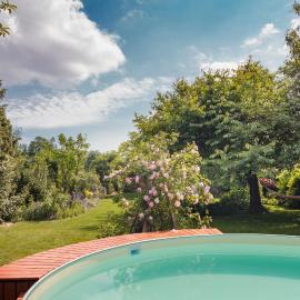 Heimathafen Hannover- Big House with swimmingpool, sauna and garden, hotel em Hanôver