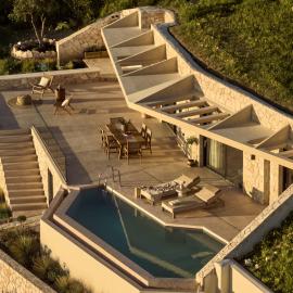 Domus Terrae, hotel u gradu Romírion
