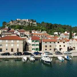 Seafront Stone House Sajbel, hotel in Novigrad Dalmatia