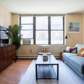 Financial District Charm and Close Walk to Downtown