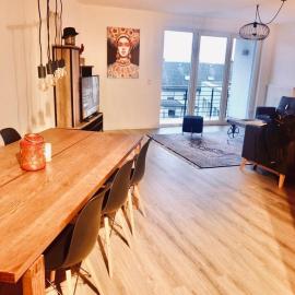 Trendy 2 BR Apartment with private terrace&parking
