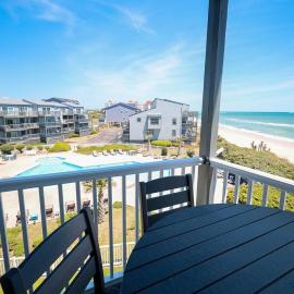 Pelican's Post -Ocean, Pool Views, Private Balcony